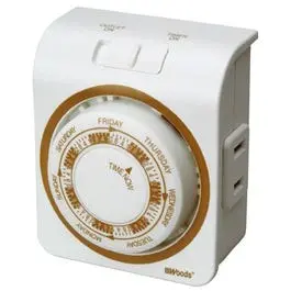 7-Day Mechanical Vacation Timer 1