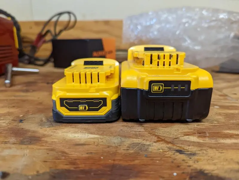 Dewalt 20V Max* Xr Powerstack™ Compact Battery Kit 2