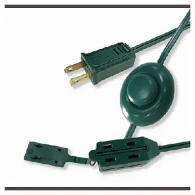 Master Electrician® Christmas Tree Cube Tap Extension Cord, 16/2, Green, 9-Ft. 1