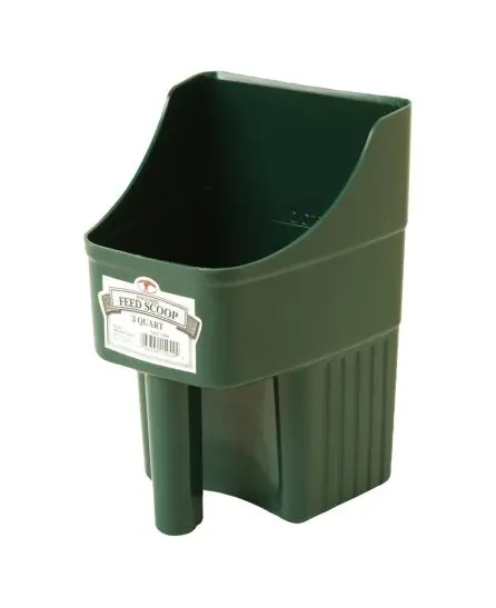 Miller Plastic 3 Quart Enclosed Feed Scoop 1