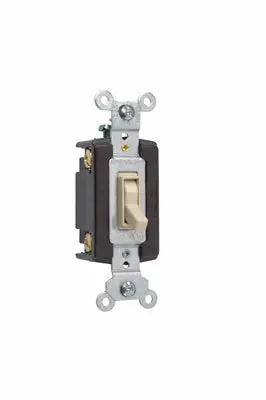 Pass & Seymour Trademaster® Grounding Toggle Switch, 15A/120V Ivory 1