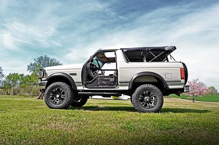 Rough Country 4-Inch Suspension Lift Kit – Designed For 1980–1996 Ford Bronco 4Wd (Model 465B.20) 1